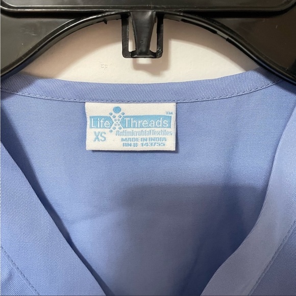 Scrub tops (bundle) - Picture 3 of 6